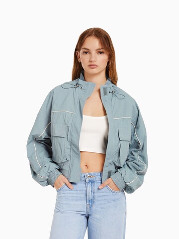 Veste mi-saison Bershka en bleu : devant