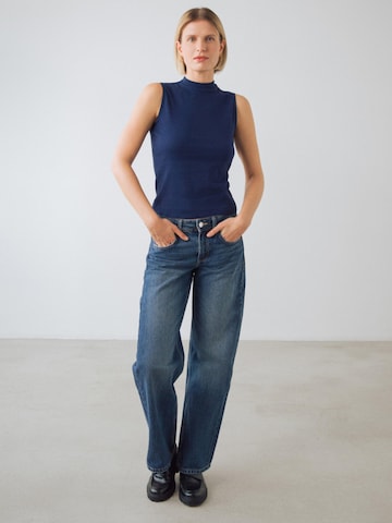 Honest Basics - Top 'Mock Top' en azul