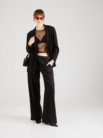 Tricou 'LIPS JUDITH' de la Noisy may pe negru