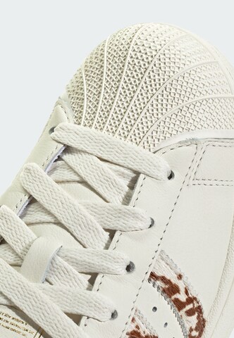 ADIDAS ORIGINALS - Sapatilhas baixas 'Superstar II' em branco