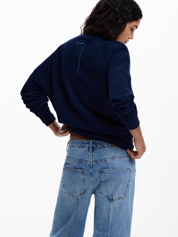 Desigual Sweatshirt i blå
