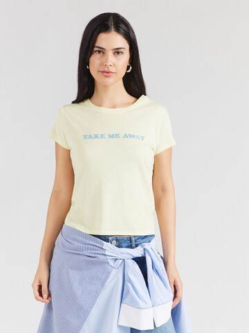 GUESS Μπλουζάκι σε κίτρινο: μπροστά