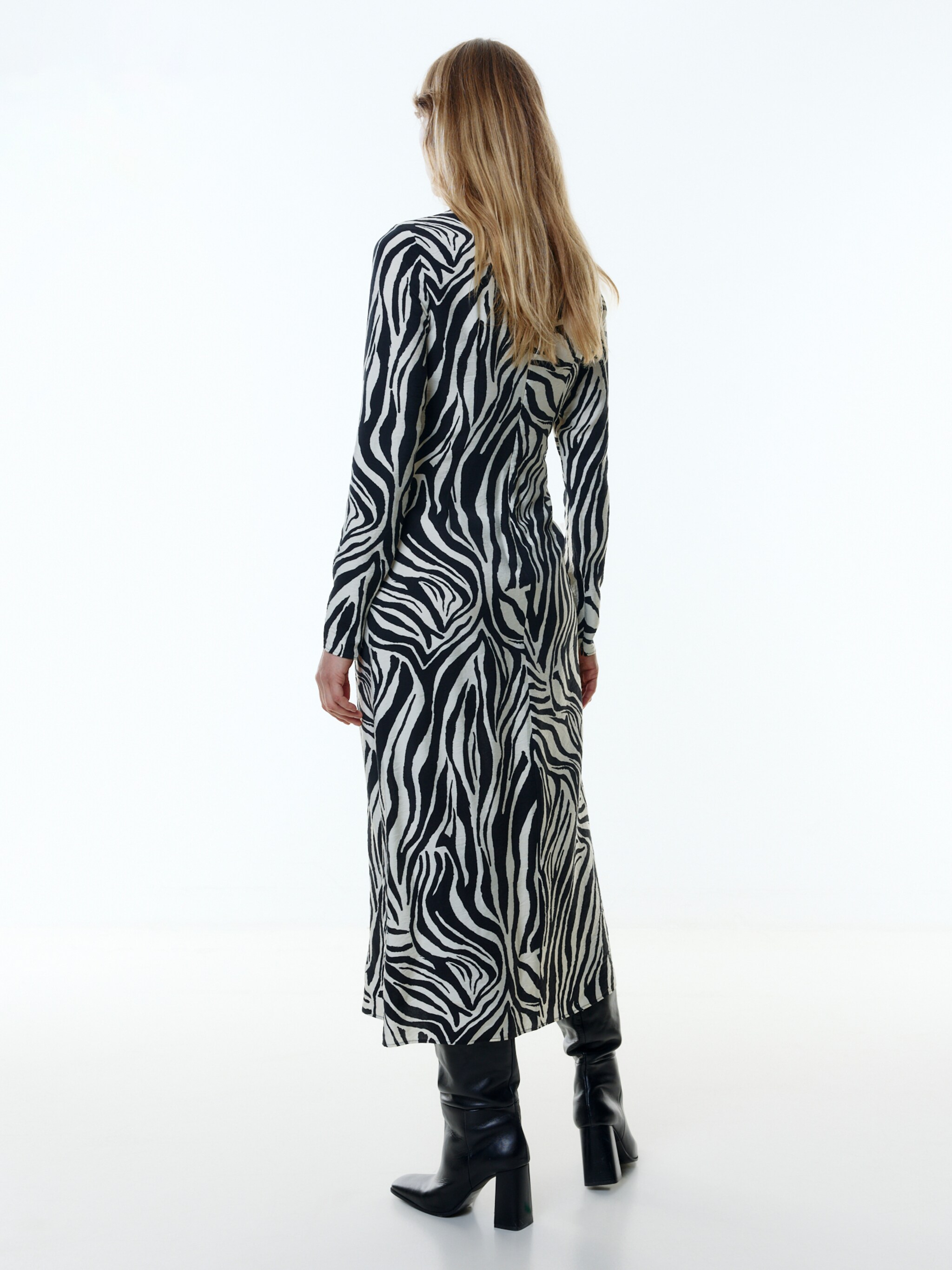 EDITED Producten Jurk 'Vika' Crème