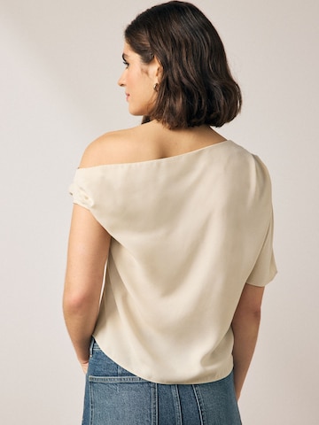 Next Blus i beige