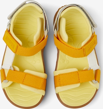 Chaussures ouvertes 'Wous' CAMPER en jaune