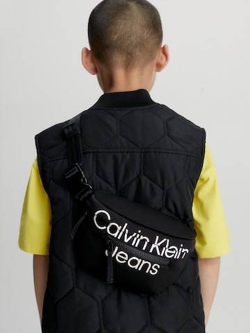 Calvin Klein Jeans Taška – černá