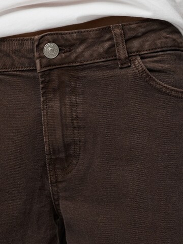 regular Jeans 'PCSELMA LW' di PIECES in marrone