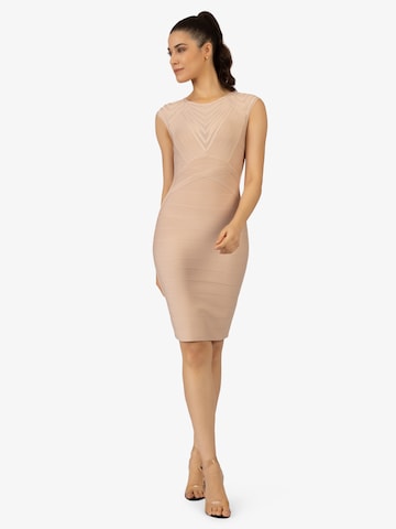 APART - Vestido de tubo en beige: frente