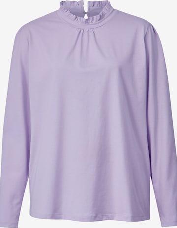 Sara Lindholm Shirt in Purple: front