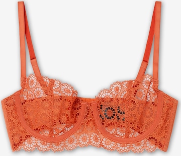 Gisela Balconette Rintaliivi värissä punainen: etupuoli