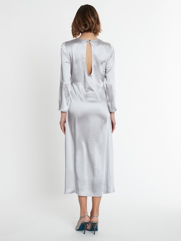 Ana Alcazar Kleid 'Sibel' in Silber