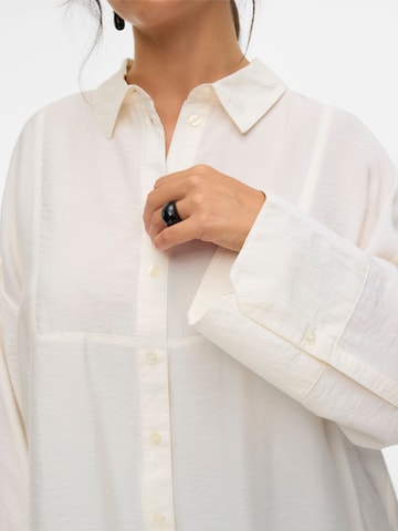 Vero Moda Curve Blouse 'VMCJosie' in White