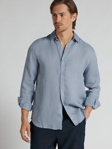 IUMAN Intimissimi Regular Fit Hemd in Blau: Vorderseite