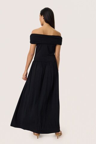 Robe 'Hanadi' SOAKED IN LUXURY en noir