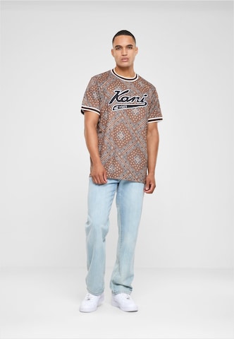 Karl Kani T-Shirt in Braun