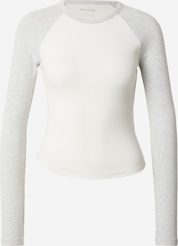 Tricou 'JUL4' de la HOLLISTER pe gri: față