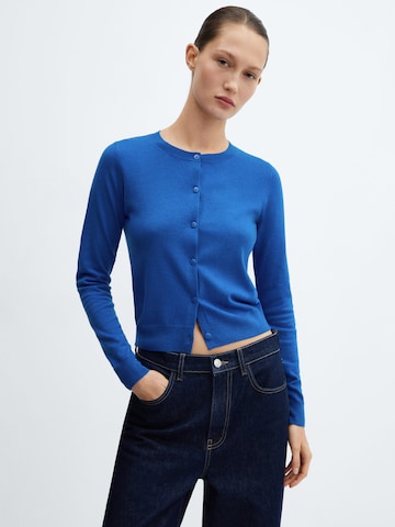 MANGO Gebreid vest 'LUKABOB' in Blauw: voorkant