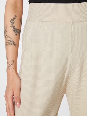 Loosefit Pantaloni di Karo Kauer in beige