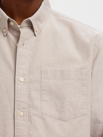 SELECTED Regular Fit Hemd 'SLHRICK' in Braun