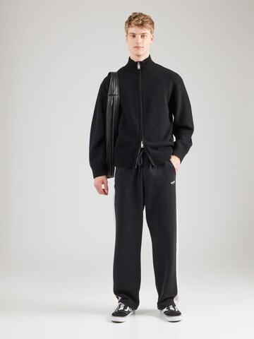 HOLLISTER - Loosefit Pantalón en negro