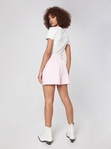 regular Pantaloni 'Eve' di Daahls by Emma Roberts exclusively for ABOUT YOU in rosa