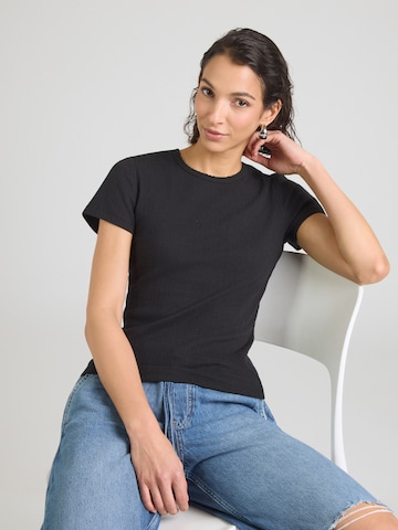 GAP Shirt in Black: front