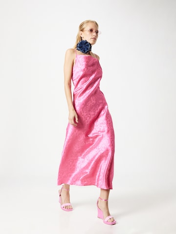 Robe 'Retrieve' Y.A.S en rose