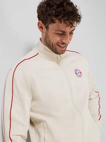 FC BAYERN MÜNCHEN Zip-Jacke Essentials in Weiß