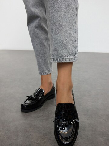Chaussure basse Trendyol en noir