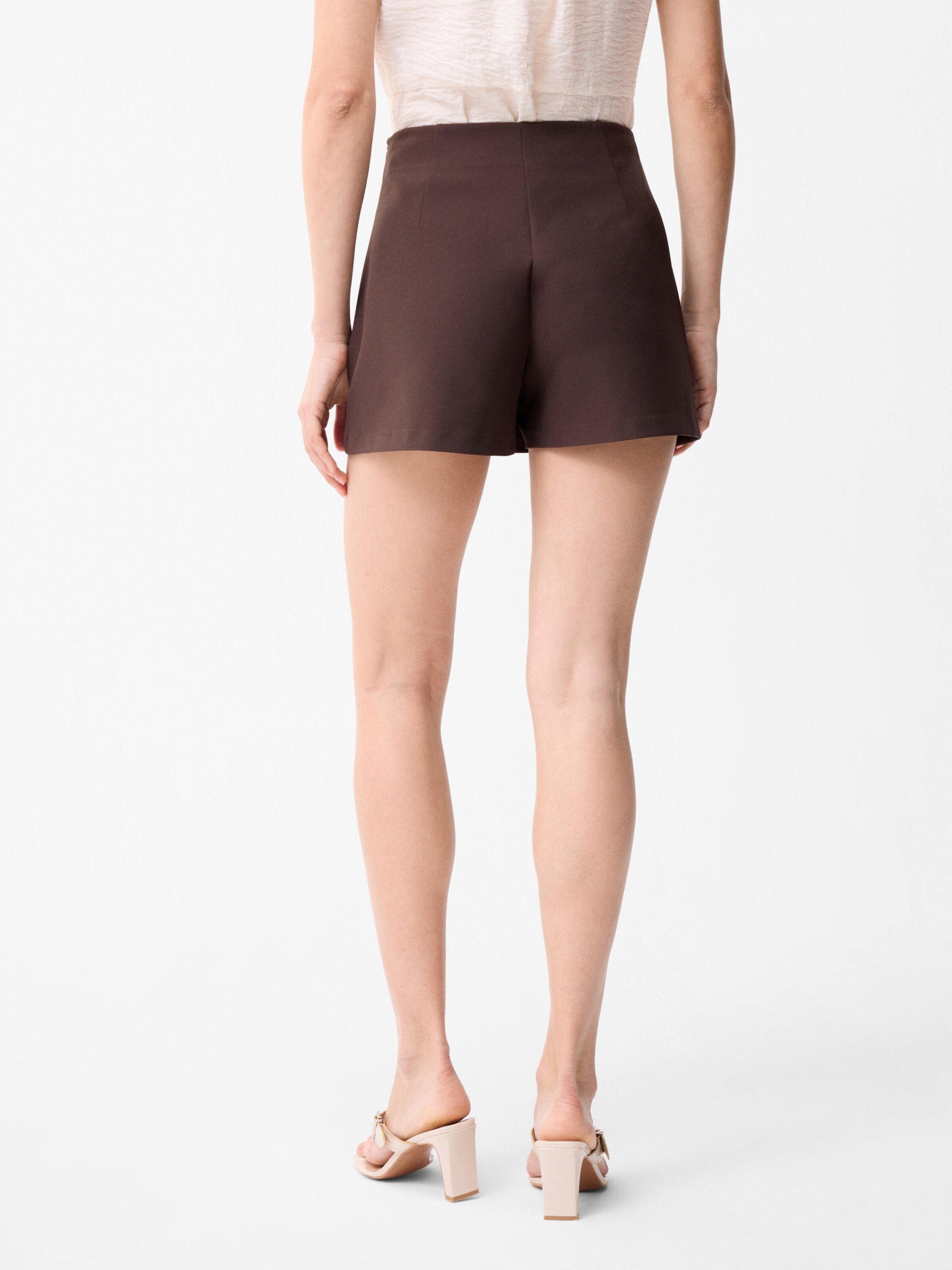 adl Slim fit Pants in Brown