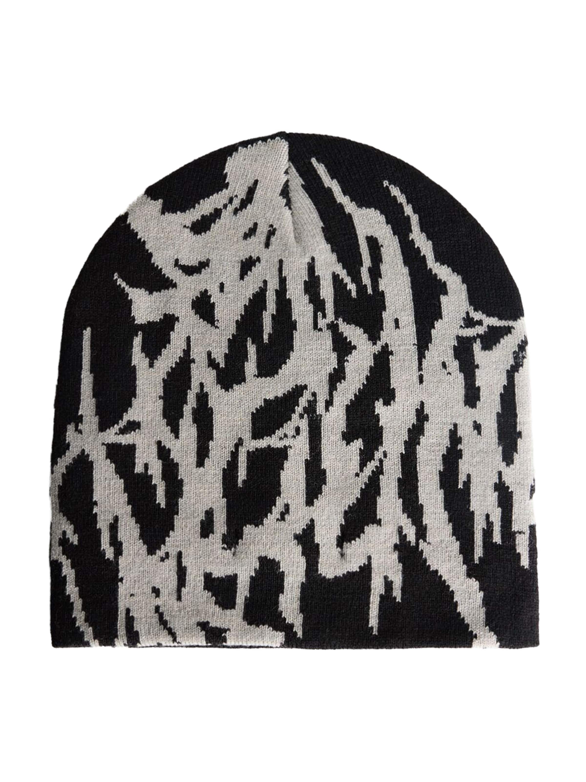 Bonnet Bershka en noir : devant