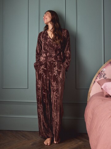 Next Pyjama in Bronze: Vorderseite