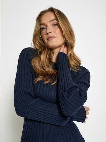 Robes en maille 'Anna' Peppercorn en bleu