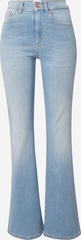 Tommy Jeans Flared Jeans 'SYLVIA HIGH RISE FLARE' in Blau: predná strana