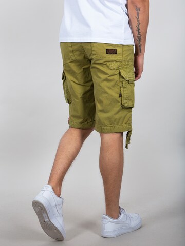 ALPHA INDUSTRIES Loosefit Broek 'Jet' in Groen