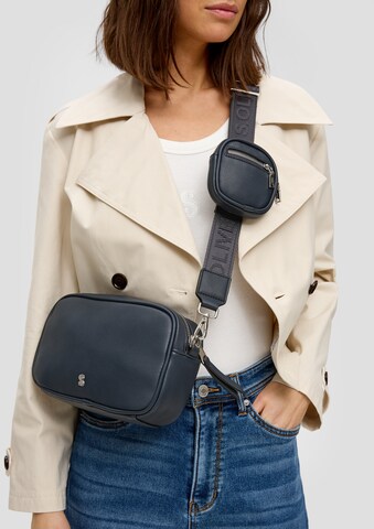 s.Oliver Crossbody Bag in Blue: front