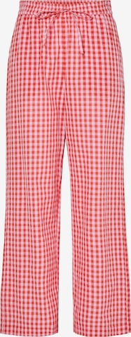 Pantalon 'PCLiliane' PIECES en rouge : devant