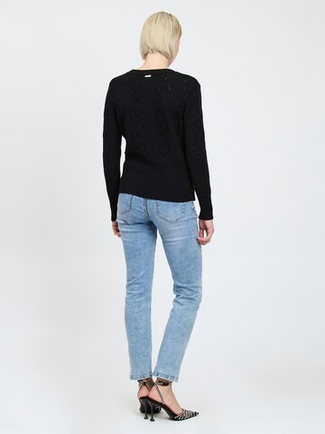 Influencer Sweater in Black