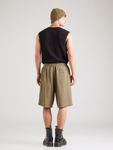 Loosefit Pantaloni di TOPMAN in verde