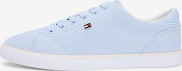 TOMMY HILFIGER Trampki niskie w kolorze niebieski: przód