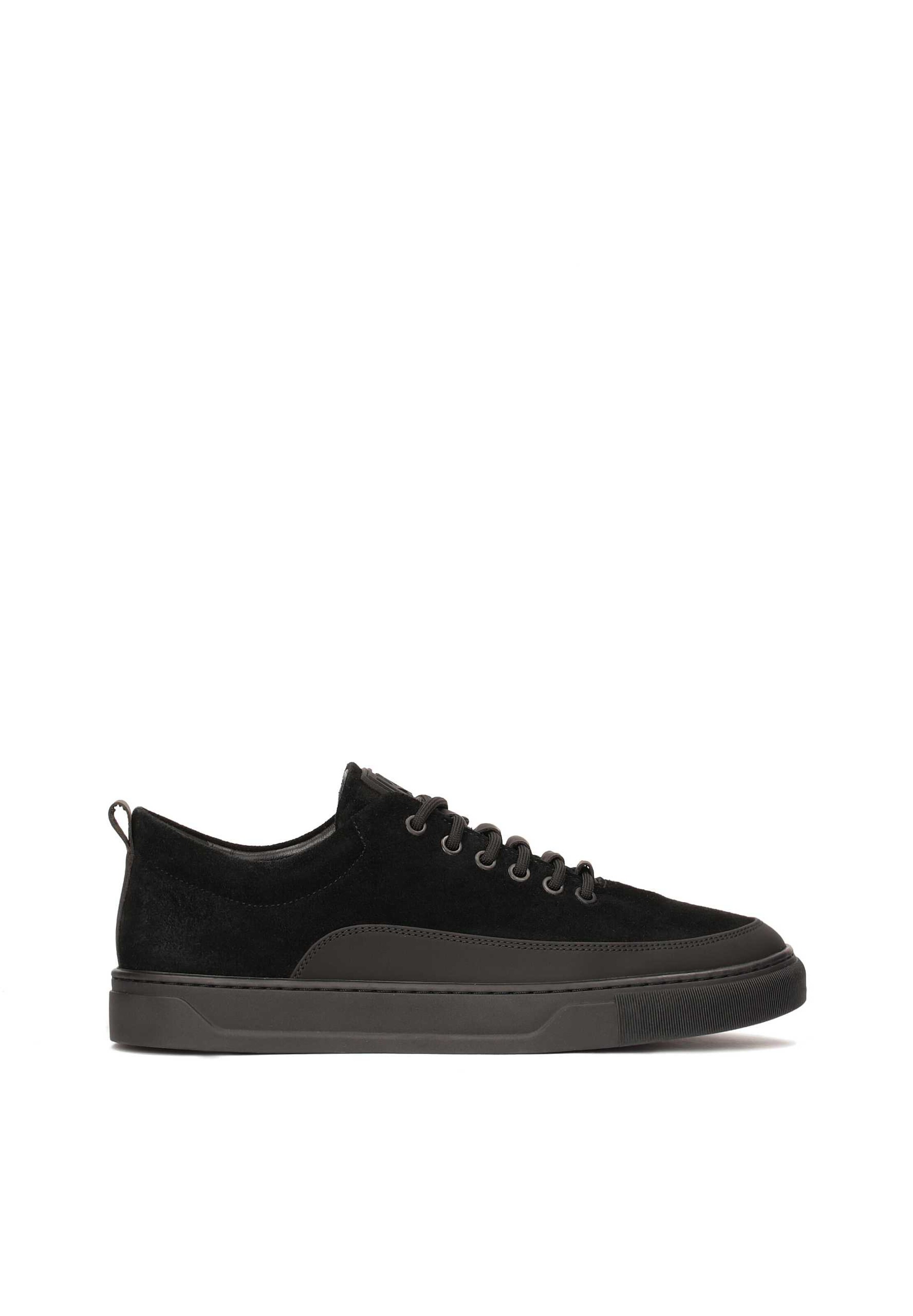 Kazar Sneakers in Black