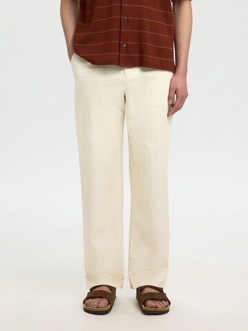 SELECTED Loose fit Trousers in Beige: front