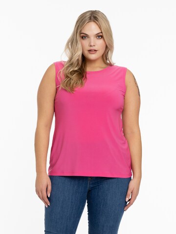 Yoek Top in Pink: front