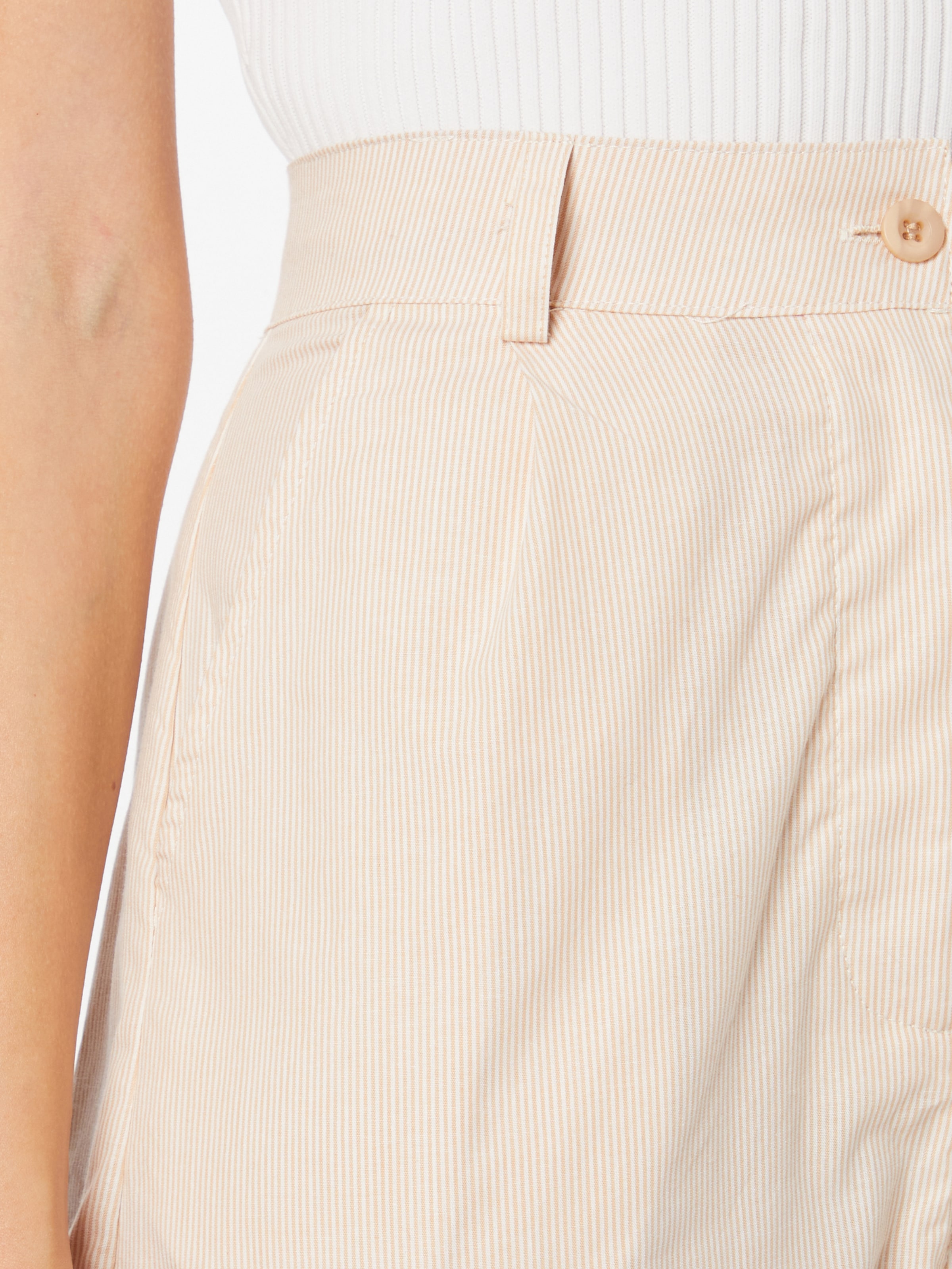 Cotton On Shorts STANDOUT in Beige, Sand 