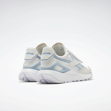 Sneaker bassa 'Classic Legacy AZ' di Reebok in grigio