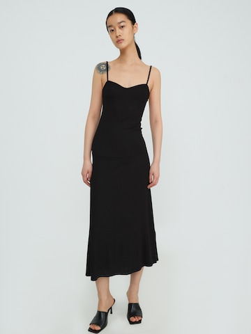 EDITED - Vestido 'Blanka' en negro: frente