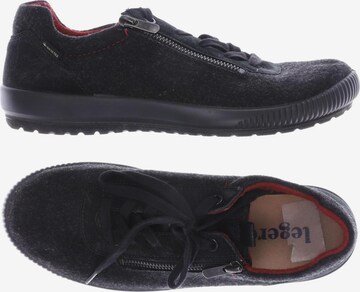 Legero Flats & Loafers in 39,5 in Black: front