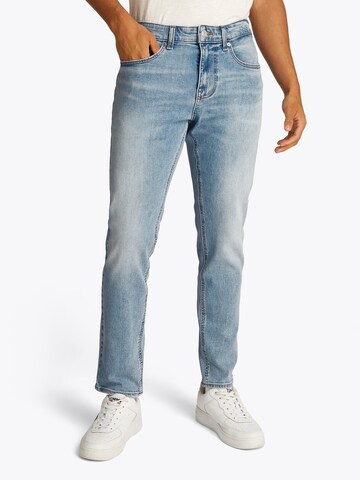 Coupe slim Jean 'AUSTIN' Tommy Jeans en bleu : devant