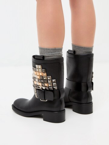 CESARE GASPARI Booties in Black