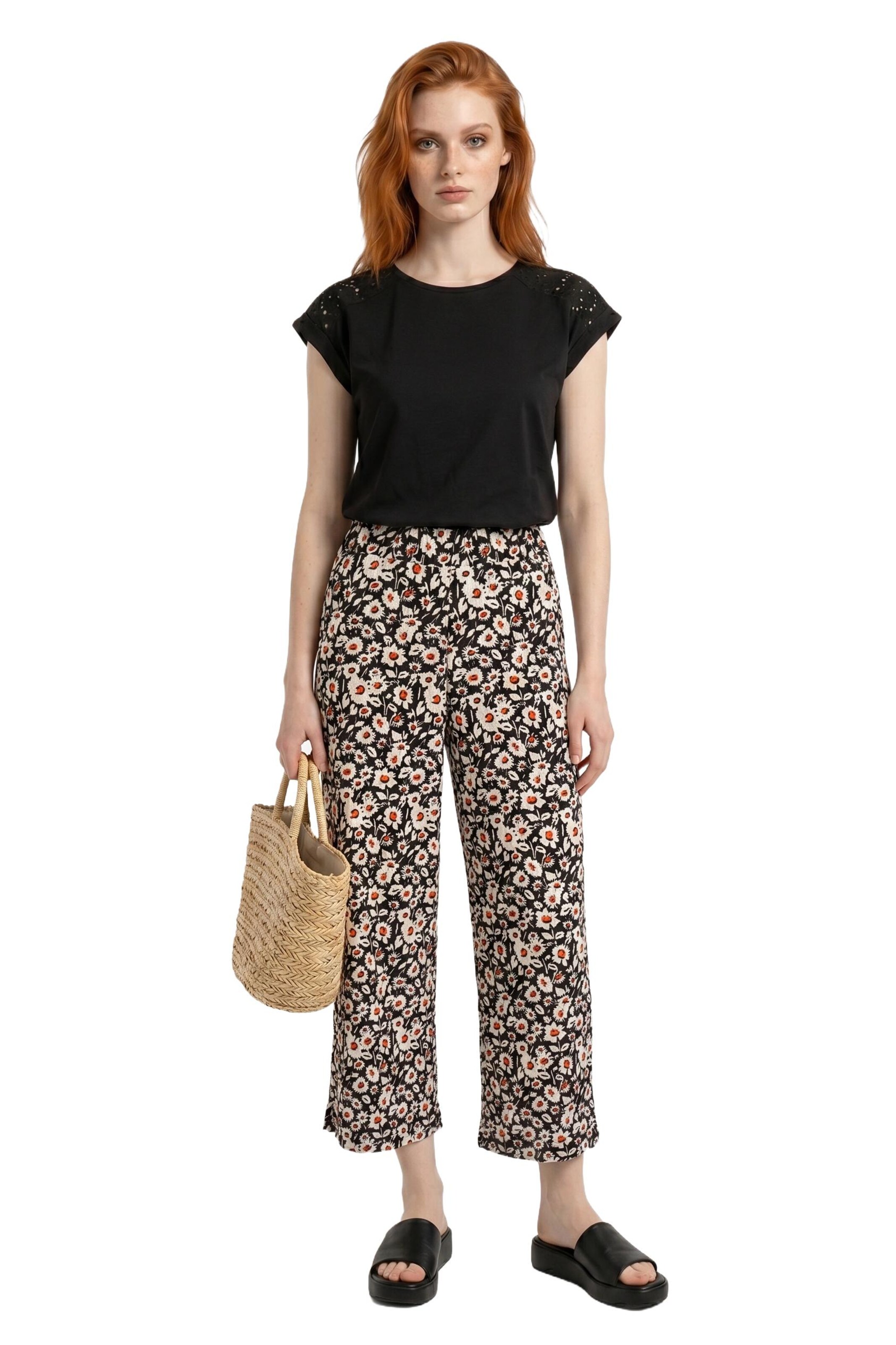 Alexa Dash Loosefit Hose in Schwarz